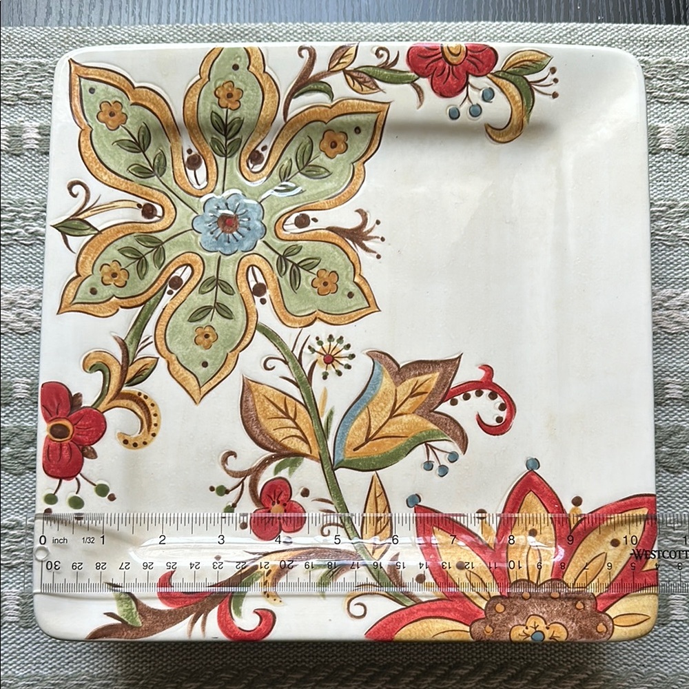 Floral Square Plate - Picture 3 of 4